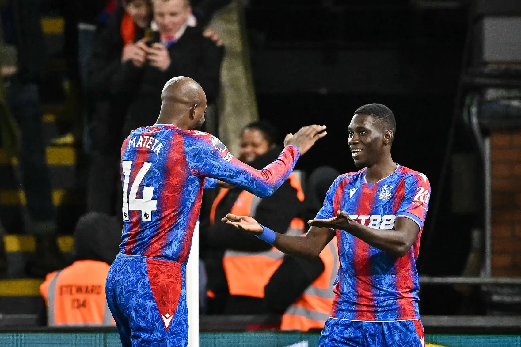 关于勒沃库森队连续两轮不胜，主帅下课传闻四起的信息