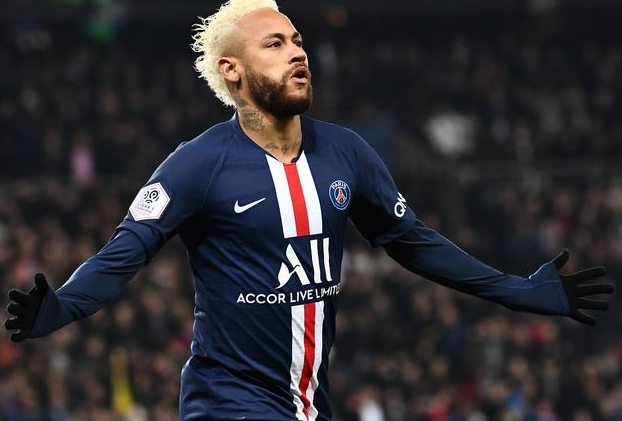 包含巴黎防守稳固，领先优势扩大的词条