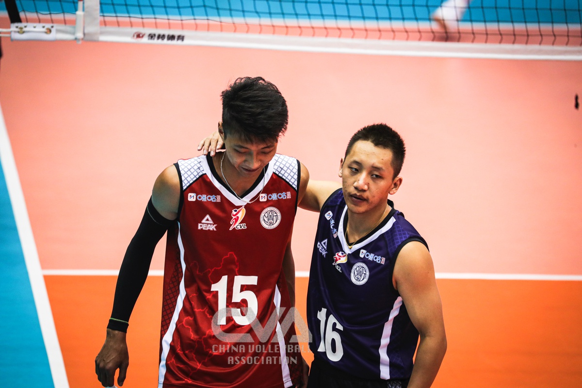 包含成都大熊猫力克对手，晋级势不可挡！的词条