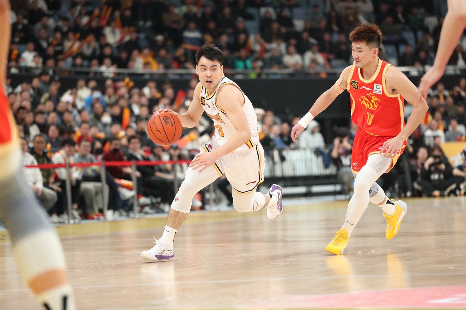 米兰体育竞技-包含浙江男篮运筹帷幄，险胜对手的词条