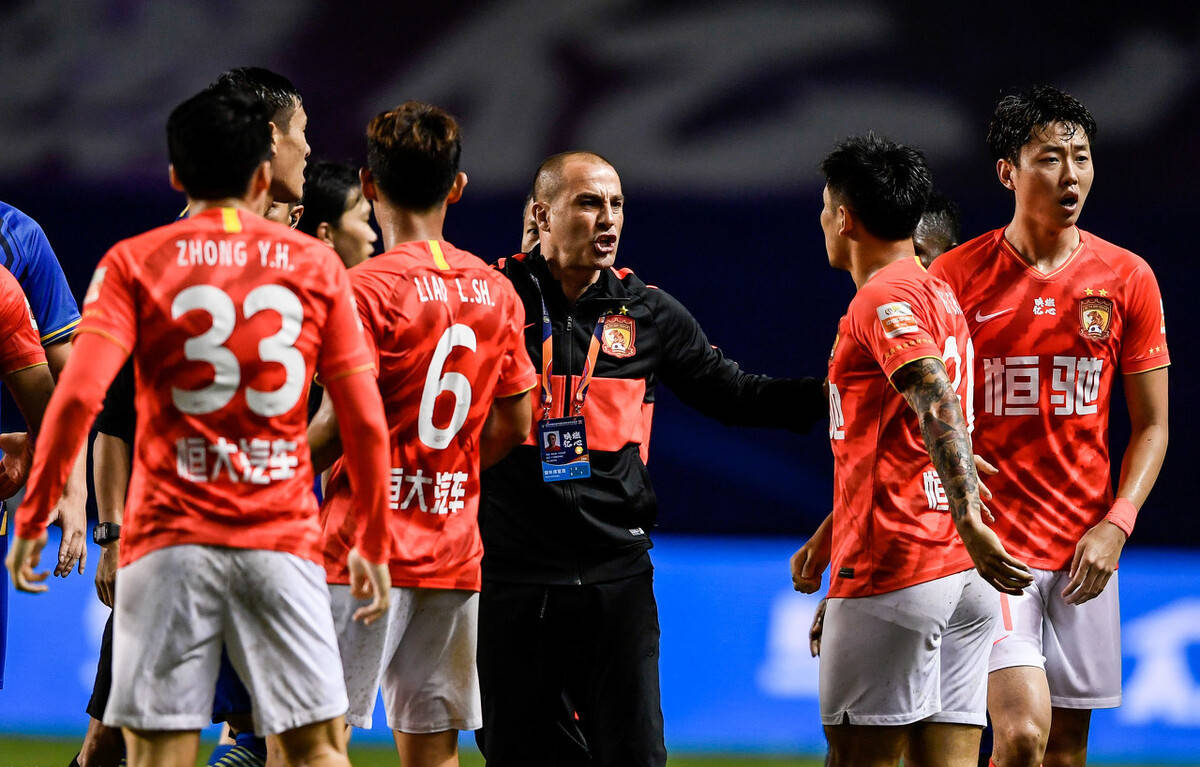 包含多特挫败满目后须全新洗牌，球队何去何从？的词条